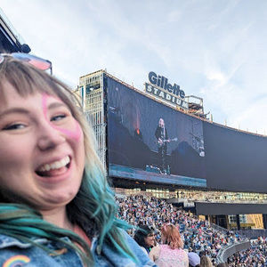 Meet your Posher, Emily